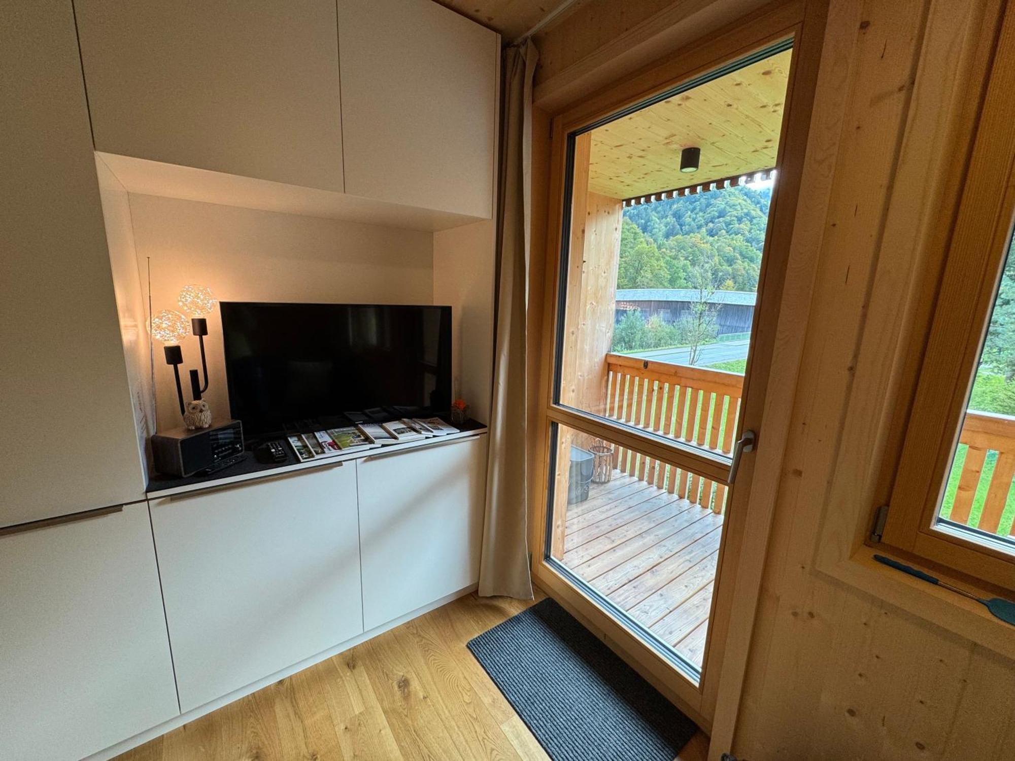 Apartment Kanisfluh เมลเลา ภายนอก รูปภาพ
