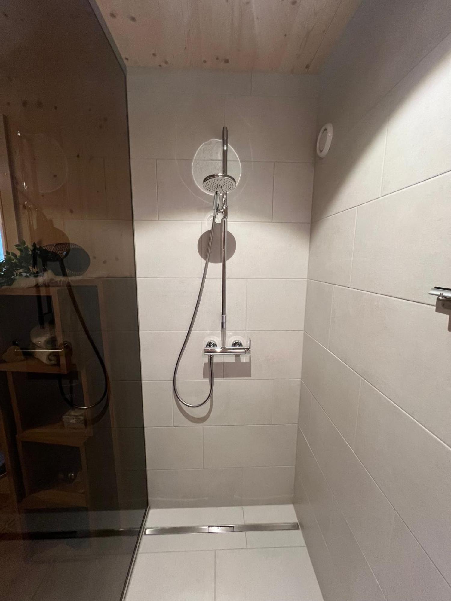 Apartment Kanisfluh เมลเลา ภายนอก รูปภาพ