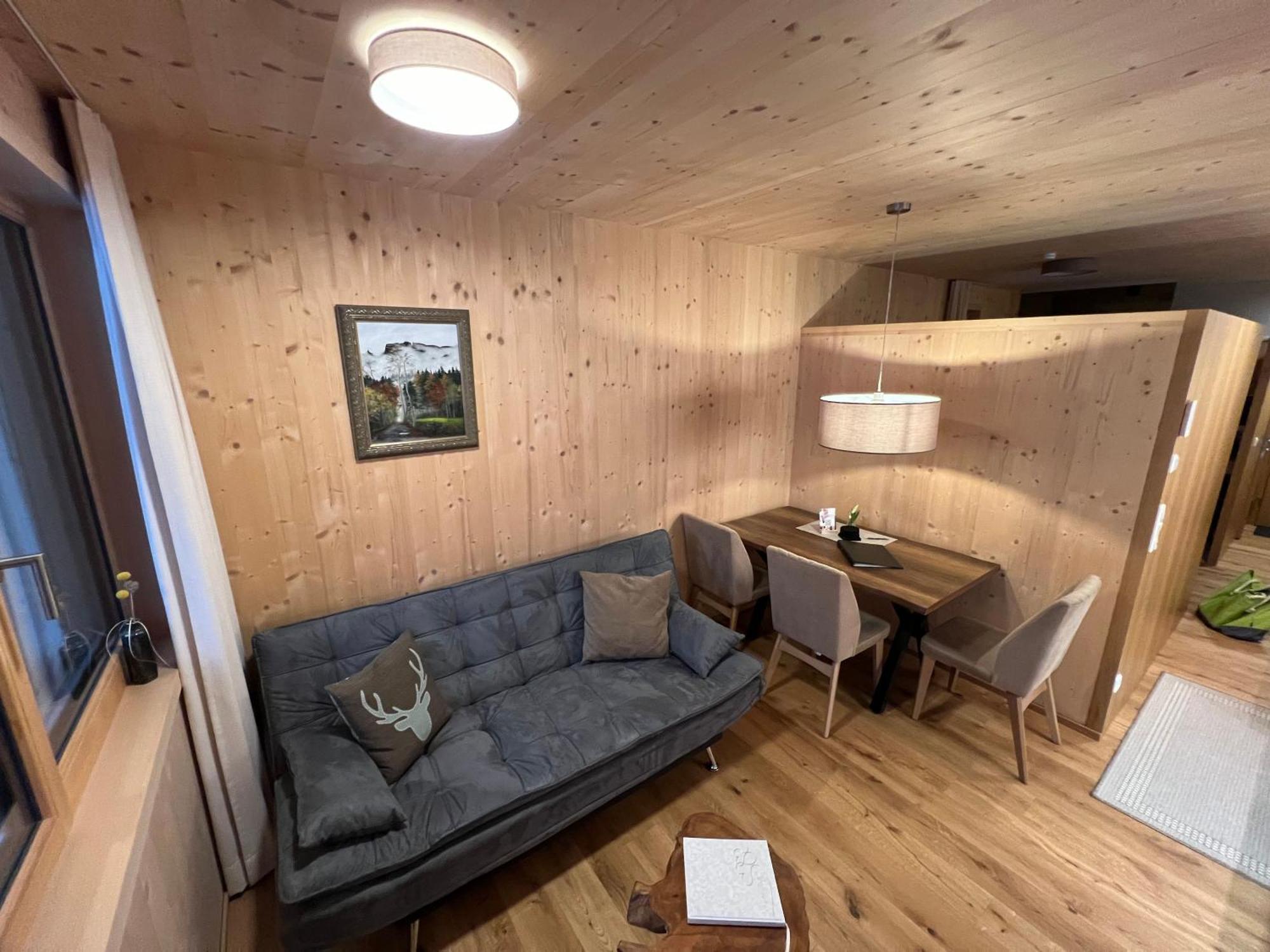 Apartment Kanisfluh เมลเลา ภายนอก รูปภาพ