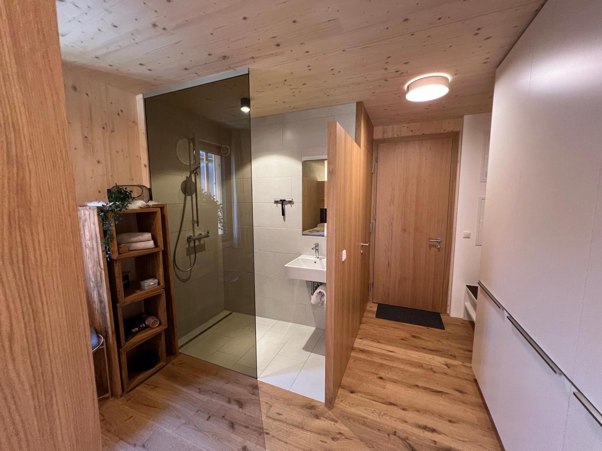 Apartment Kanisfluh เมลเลา ภายนอก รูปภาพ